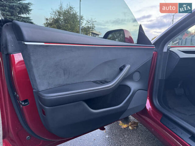 Червоний Тесла Модель 3, об'ємом двигуна 0 л та пробігом 43 тис. км за 33000 $, фото 17 на Automoto.ua