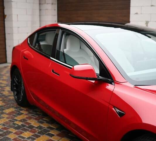 Красный Тесла Модель 3, объемом двигателя 0 л и пробегом 18 тыс. км за 35000 $, фото 3 на Automoto.ua