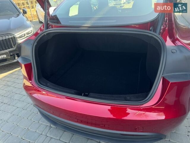 Червоний Тесла Модель 3, об'ємом двигуна 0 л та пробігом 9 тис. км за 28999 $, фото 16 на Automoto.ua