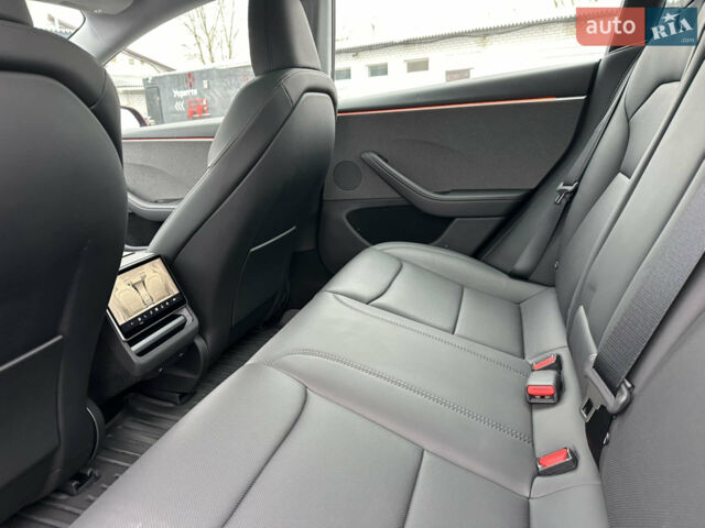 Красный Тесла Модель 3, объемом двигателя 0 л и пробегом 3 тыс. км за 29999 $, фото 15 на Automoto.ua