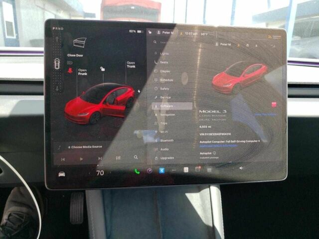 Красный Тесла Модель 3, объемом двигателя 0 л и пробегом 11 тыс. км за 24500 $, фото 3 на Automoto.ua