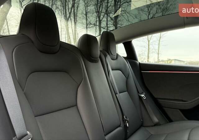 Красный Тесла Модель 3, объемом двигателя 0 л и пробегом 2 тыс. км за 24999 $, фото 46 на Automoto.ua