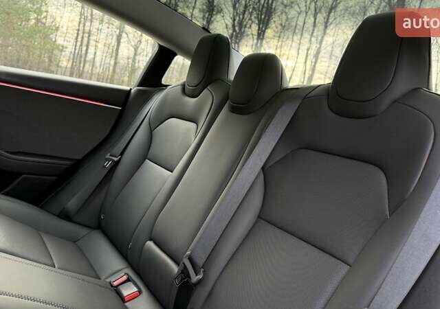 Красный Тесла Модель 3, объемом двигателя 0 л и пробегом 2 тыс. км за 24999 $, фото 47 на Automoto.ua