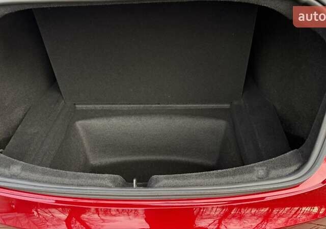 Красный Тесла Модель 3, объемом двигателя 0 л и пробегом 2 тыс. км за 24999 $, фото 22 на Automoto.ua