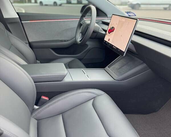 Красный Тесла Модель 3, объемом двигателя 0 л и пробегом 5 тыс. км за 27300 $, фото 22 на Automoto.ua