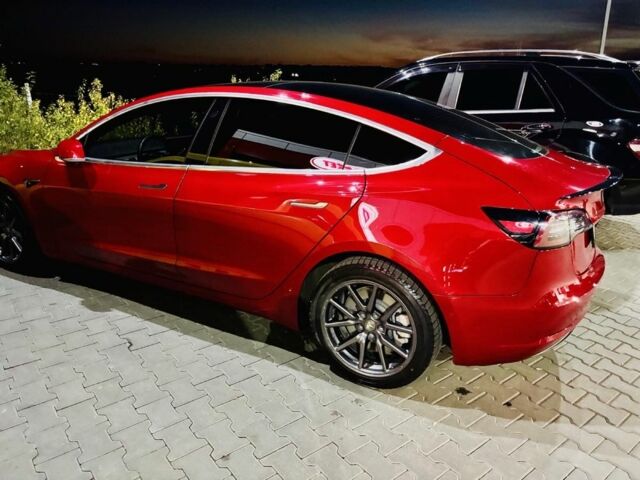 Красный Тесла Модель 3, объемом двигателя 0 л и пробегом 181 тыс. км за 19000 $, фото 5 на Automoto.ua