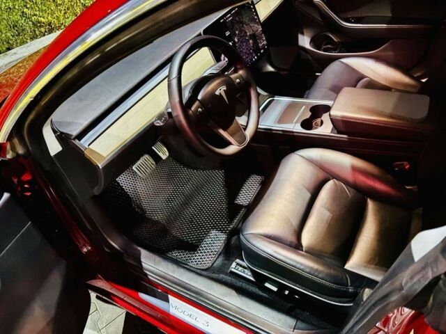 Красный Тесла Модель 3, объемом двигателя 0 л и пробегом 181 тыс. км за 19000 $, фото 12 на Automoto.ua