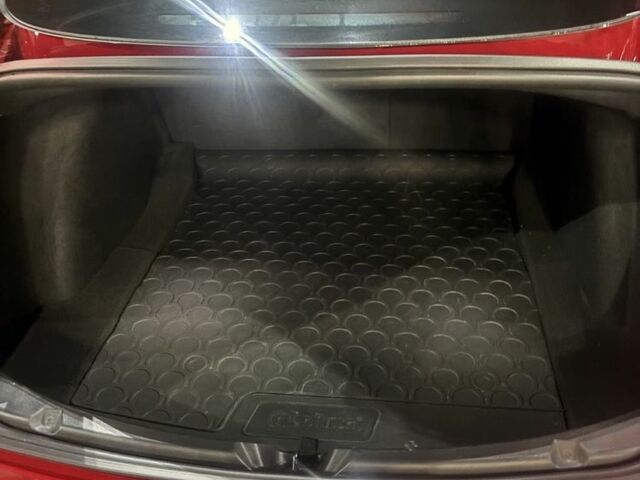 Красный Тесла Модель 3, объемом двигателя 0 л и пробегом 181 тыс. км за 19000 $, фото 14 на Automoto.ua