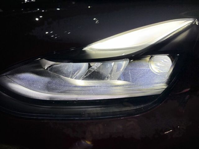 Красный Тесла Модель 3, объемом двигателя 0 л и пробегом 181 тыс. км за 19000 $, фото 9 на Automoto.ua