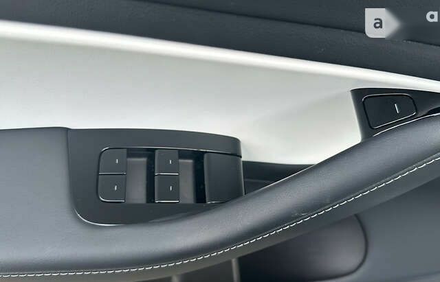 Тесла Модель 3, объемом двигателя 0 л и пробегом 111 тыс. км за 35950 $, фото 16 на Automoto.ua
