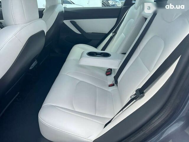 Тесла Модель 3, объемом двигателя 0 л и пробегом 111 тыс. км за 35950 $, фото 9 на Automoto.ua