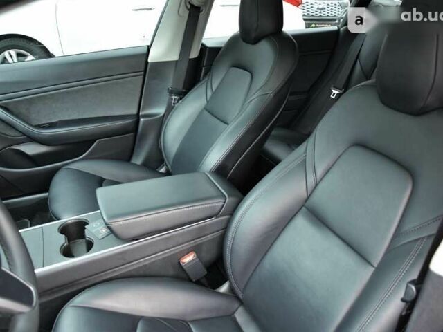 Тесла Модель 3 2020 у Києві на Automoto.ua Тесла Модель 3, об'ємом двигуна 0 л та пробігом 74 тис. км за 37999 $, фото 13 на Automoto.ua