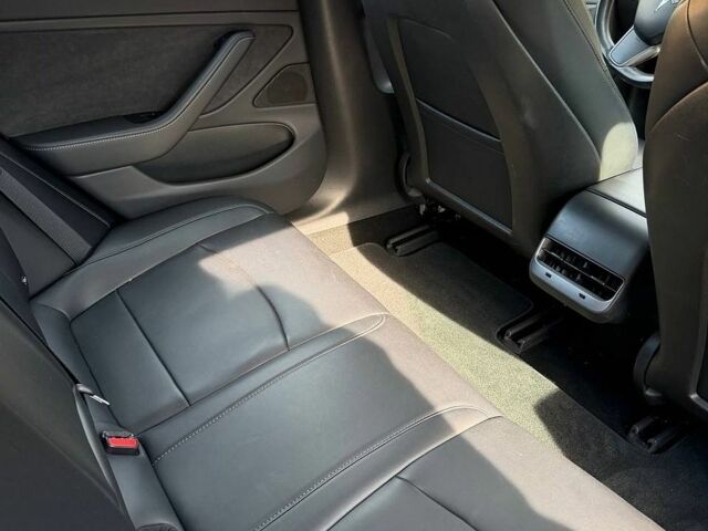 Тесла Модель 3, объемом двигателя 0 л и пробегом 91 тыс. км за 18500 $, фото 6 на Automoto.ua