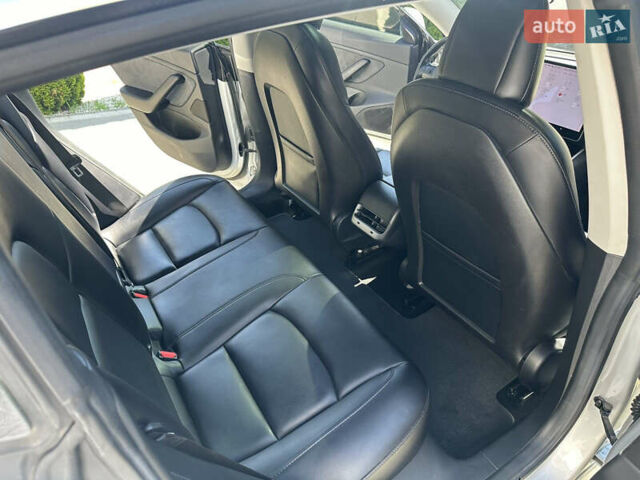 Тесла Модель 3, объемом двигателя 0 л и пробегом 189 тыс. км за 16500 $, фото 8 на Automoto.ua