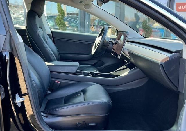 Тесла Модель 3, объемом двигателя 0 л и пробегом 176 тыс. км за 11200 $, фото 16 на Automoto.ua