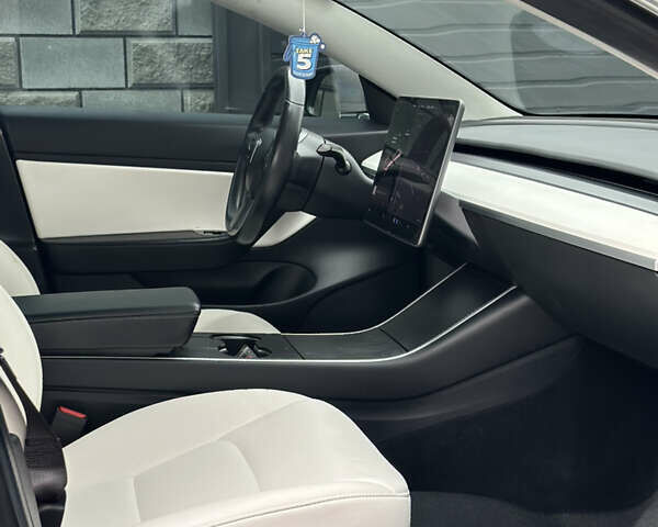 Тесла Модель 3 2018 у Дубно на Automoto.ua Тесла Модель 3, об'ємом двигуна 0 л та пробігом 199 тис. км за 15999 $, фото 23 на Automoto.ua