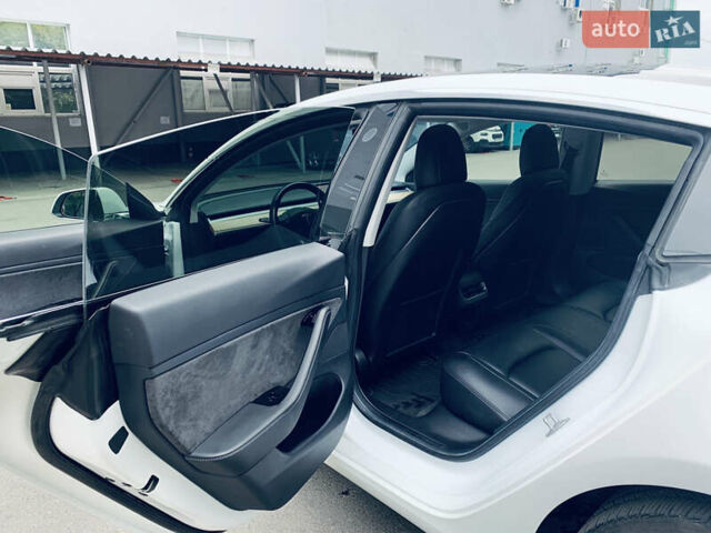 Тесла Модель 3, объемом двигателя 0 л и пробегом 99 тыс. км за 19600 $, фото 12 на Automoto.ua
