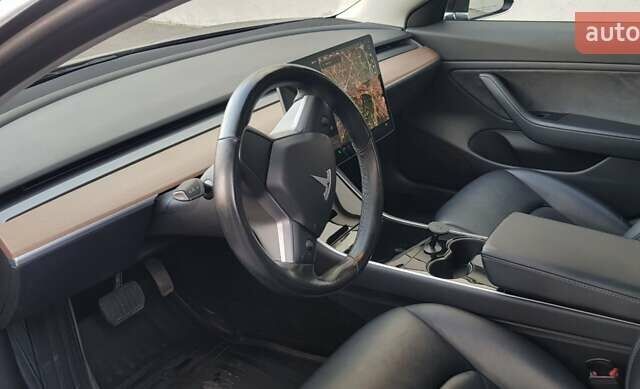 Тесла Модель 3, объемом двигателя 0 л и пробегом 84 тыс. км за 21450 $, фото 17 на Automoto.ua