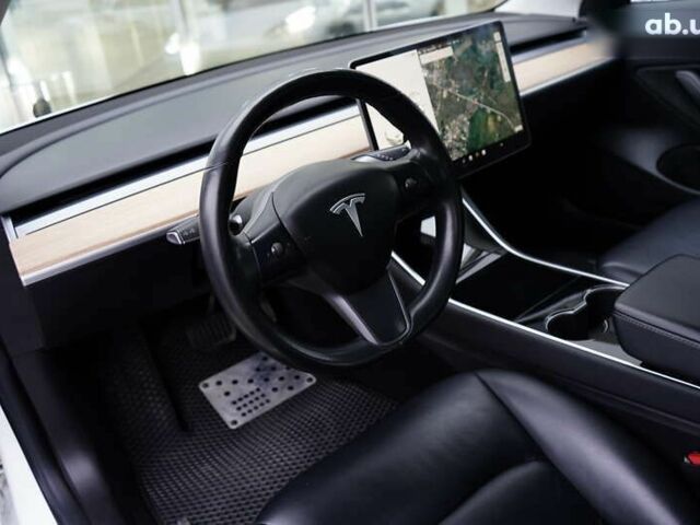Тесла Модель 3, объемом двигателя 0 л и пробегом 135 тыс. км за 16499 $, фото 18 на Automoto.ua