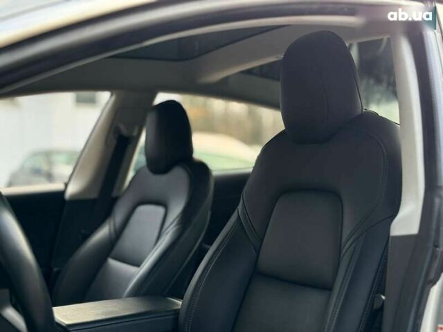 Тесла Модель 3, объемом двигателя 0 л и пробегом 140 тыс. км за 17999 $, фото 13 на Automoto.ua
