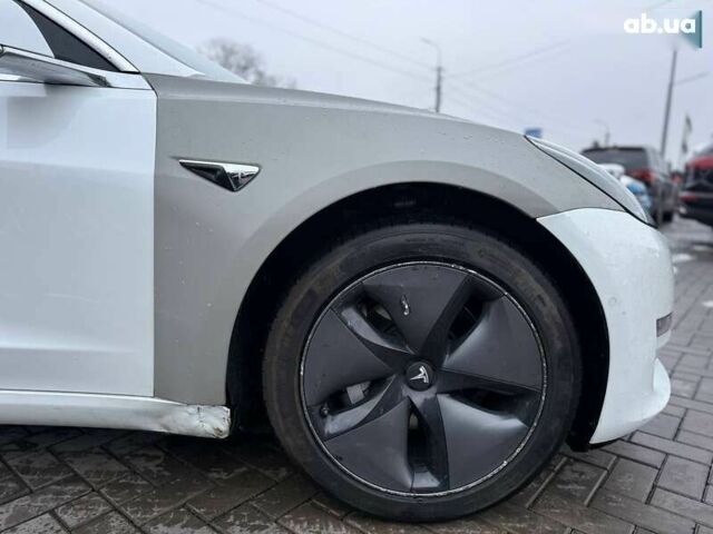 Тесла Модель 3, объемом двигателя 0 л и пробегом 123 тыс. км за 12800 $, фото 6 на Automoto.ua
