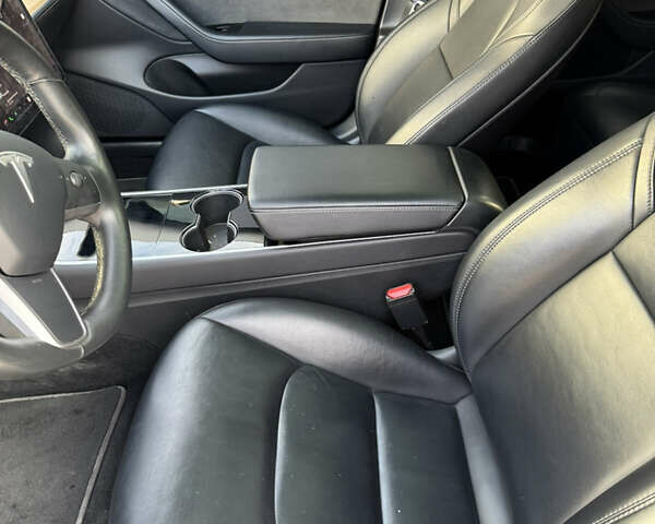 Тесла Модель 3, объемом двигателя 0 л и пробегом 168 тыс. км за 14800 $, фото 8 на Automoto.ua