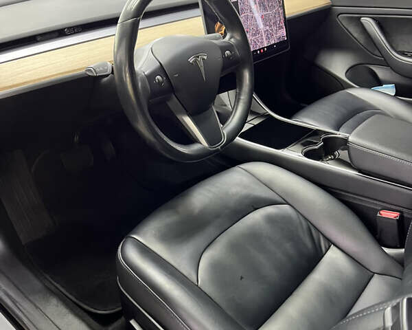 Тесла Модель 3, объемом двигателя 0 л и пробегом 110 тыс. км за 16500 $, фото 20 на Automoto.ua
