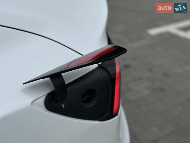 Тесла Модель 3 2018 у Рівному на Automoto.ua Тесла Модель 3, об'ємом двигуна 0 л та пробігом 210 тис. км за 14300 $, фото 20 на Automoto.ua