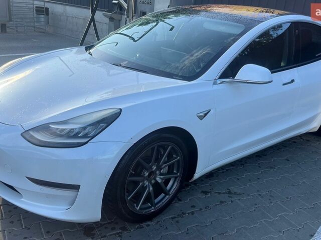 Тесла Модель 3, объемом двигателя 0 л и пробегом 385 тыс. км за 11800 $, фото 1 на Automoto.ua