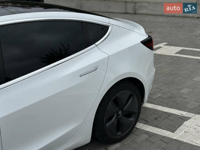 Тесла Модель 3 2018 у Рівному на Automoto.ua Тесла Модель 3, об'ємом двигуна 0 л та пробігом 210 тис. км за 14300 $, фото 12 на Automoto.ua