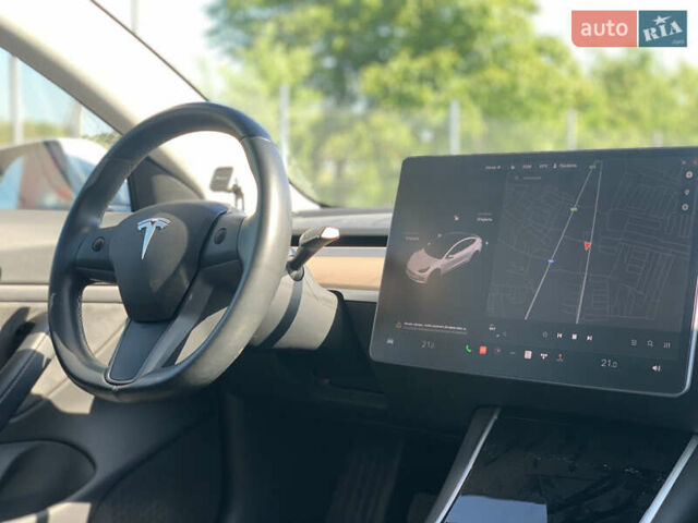 Тесла Модель 3, объемом двигателя 0 л и пробегом 94 тыс. км за 17000 $, фото 13 на Automoto.ua