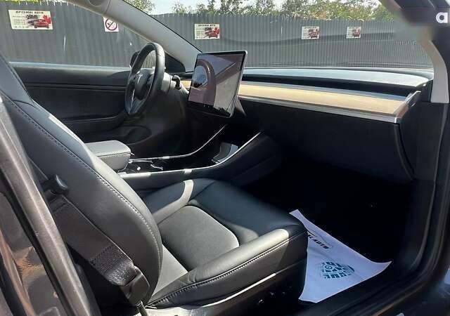 Тесла Модель 3, объемом двигателя 0 л и пробегом 181 тыс. км за 15900 $, фото 13 на Automoto.ua