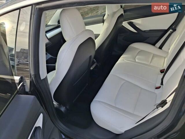 Тесла Модель 3, объемом двигателя 0 л и пробегом 98 тыс. км за 14950 $, фото 16 на Automoto.ua