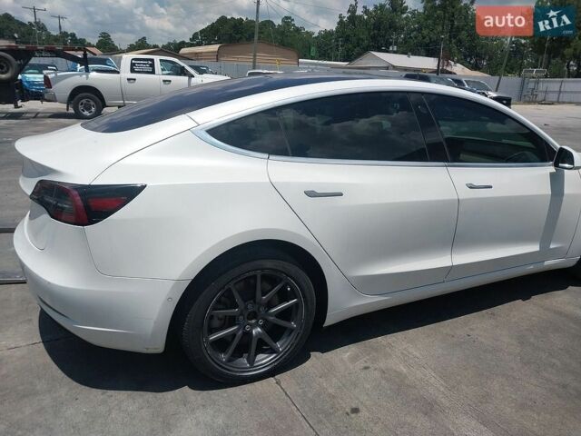 Тесла Модель 3, объемом двигателя 0 л и пробегом 98 тыс. км за 11200 $, фото 3 на Automoto.ua