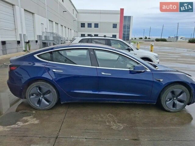 Тесла Модель 3, объемом двигателя 0 л и пробегом 75 тыс. км за 10800 $, фото 1 на Automoto.ua