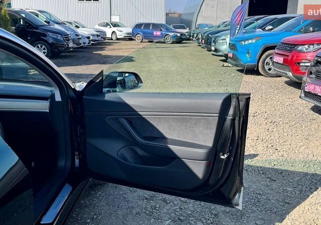 Тесла Модель 3, объемом двигателя 0 л и пробегом 176 тыс. км за 11200 $, фото 15 на Automoto.ua