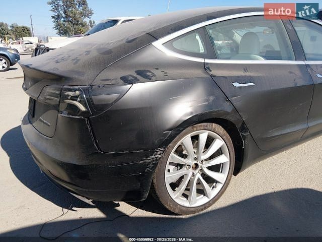 Тесла Модель 3, объемом двигателя 0 л и пробегом 107 тыс. км за 5000 $, фото 5 на Automoto.ua