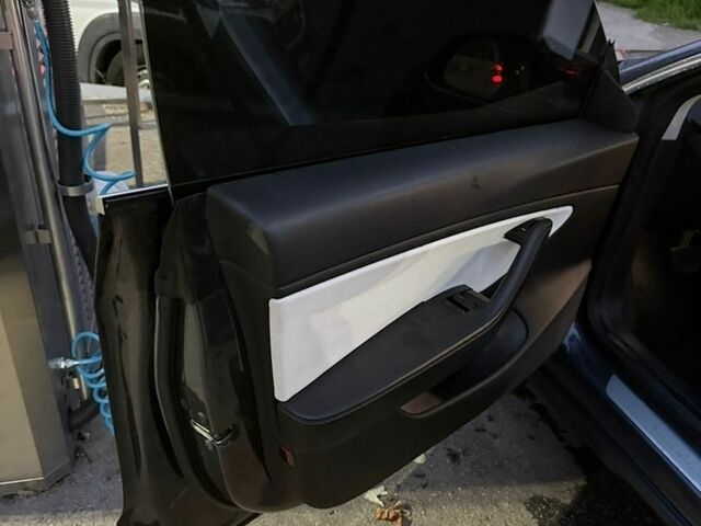 Тесла Модель 3, объемом двигателя 0 л и пробегом 172 тыс. км за 12000 $, фото 11 на Automoto.ua