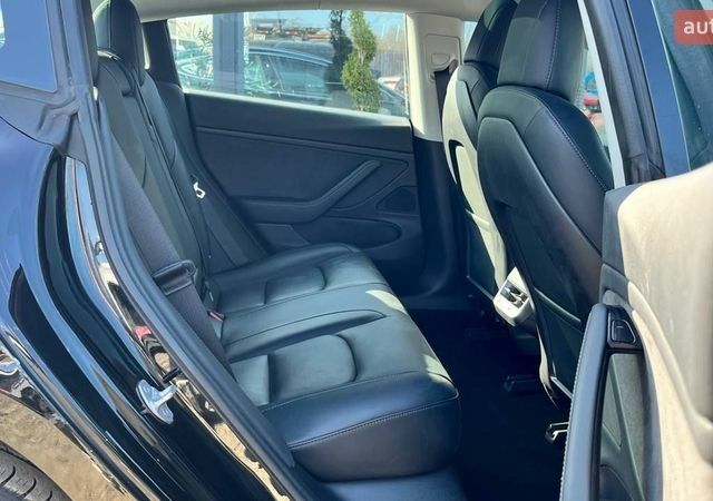 Тесла Модель 3, объемом двигателя 0 л и пробегом 176 тыс. км за 11200 $, фото 14 на Automoto.ua
