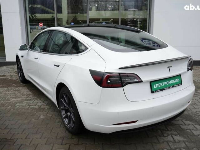 Тесла Модель 3, объемом двигателя 0 л и пробегом 135 тыс. км за 16499 $, фото 7 на Automoto.ua