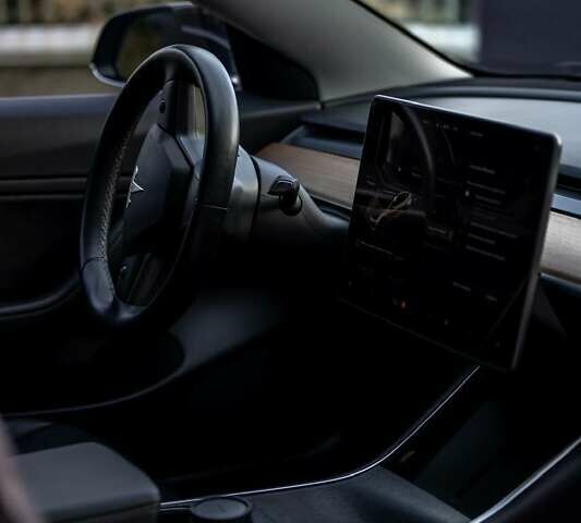 Тесла Модель 3, объемом двигателя 0 л и пробегом 112 тыс. км за 24000 $, фото 16 на Automoto.ua