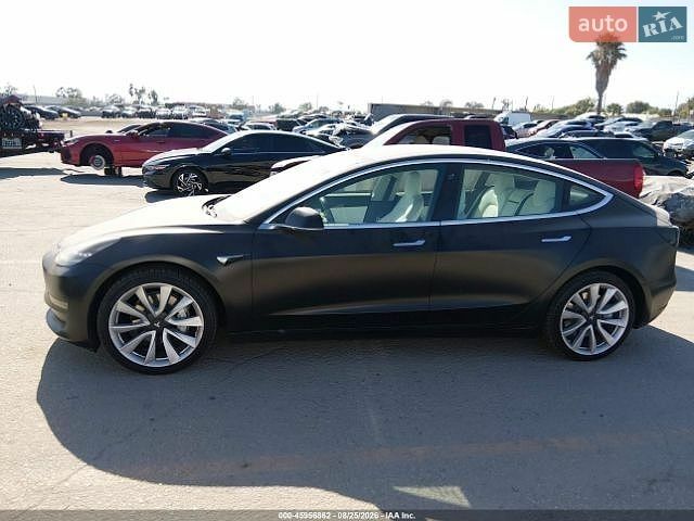 Тесла Модель 3, объемом двигателя 0 л и пробегом 107 тыс. км за 5000 $, фото 13 на Automoto.ua