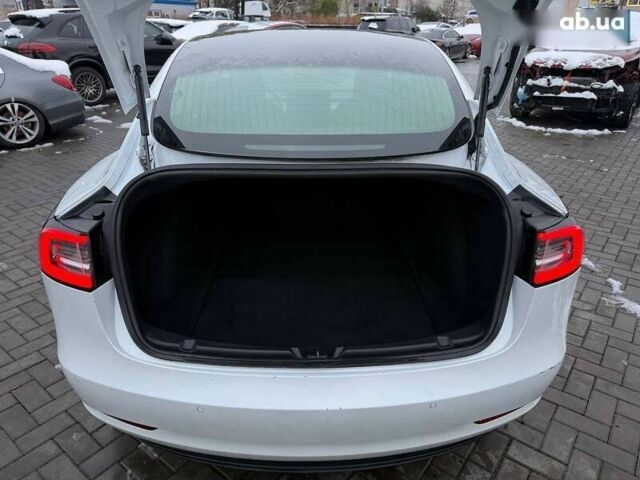 Тесла Модель 3, объемом двигателя 0 л и пробегом 123 тыс. км за 12800 $, фото 12 на Automoto.ua