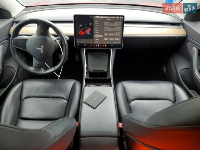Тесла Модель 3, объемом двигателя 0 л и пробегом 129 тыс. км за 4100 $, фото 6 на Automoto.ua