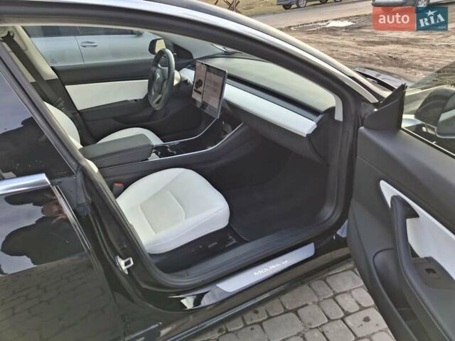 Тесла Модель 3, объемом двигателя 0 л и пробегом 98 тыс. км за 14950 $, фото 12 на Automoto.ua