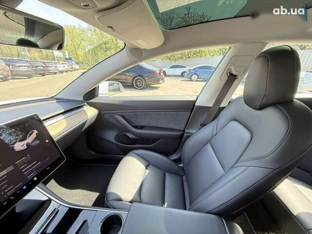 Тесла Модель 3, объемом двигателя 0 л и пробегом 31 тыс. км за 19900 $, фото 19 на Automoto.ua