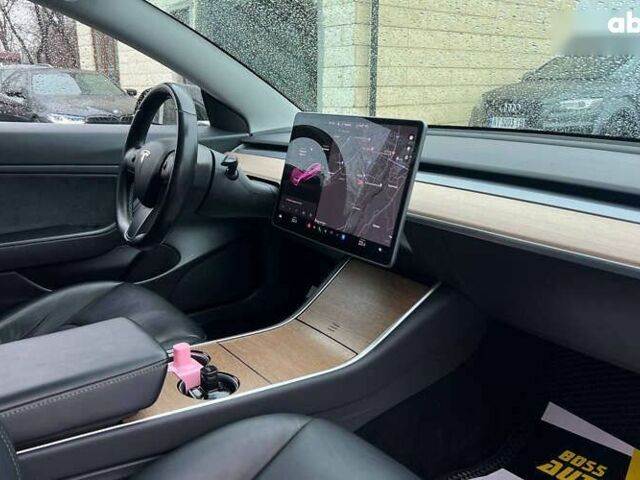 Тесла Модель 3, объемом двигателя 0 л и пробегом 77 тыс. км за 15300 $, фото 18 на Automoto.ua