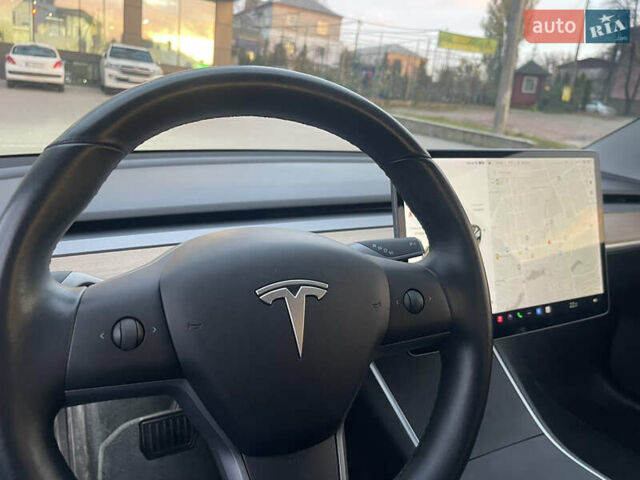 Тесла Модель 3, объемом двигателя 0 л и пробегом 72 тыс. км за 31950 $, фото 2 на Automoto.ua