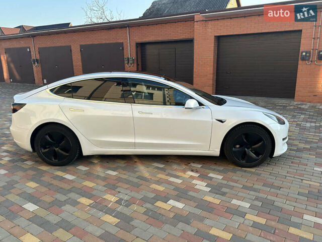 Тесла Модель 3, объемом двигателя 0 л и пробегом 87 тыс. км за 18500 $, фото 2 на Automoto.ua