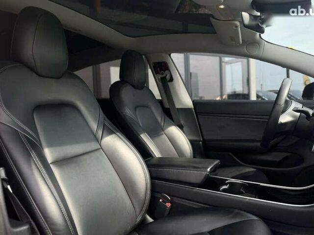 Тесла Модель 3, объемом двигателя 0 л и пробегом 133 тыс. км за 15990 $, фото 10 на Automoto.ua